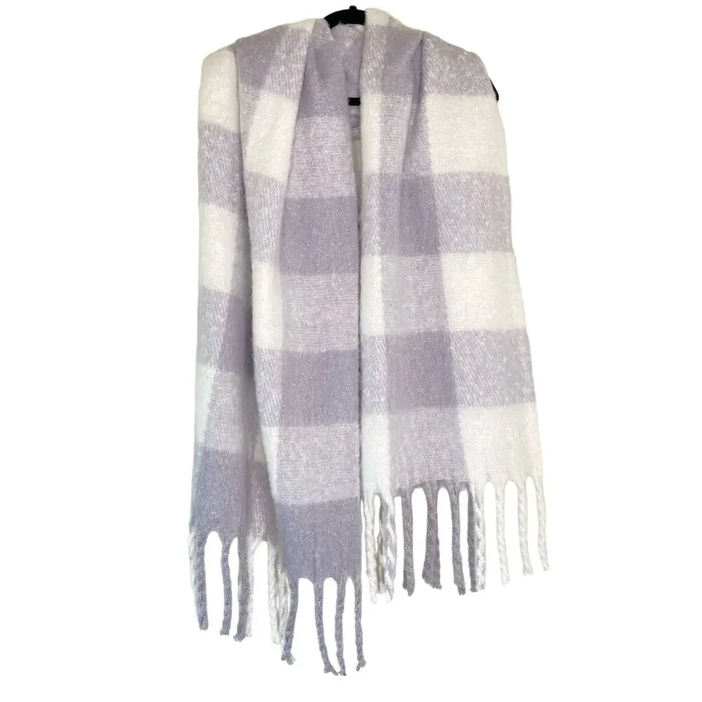Steve Madden Gray Plaid Blanket Chunky Scarf